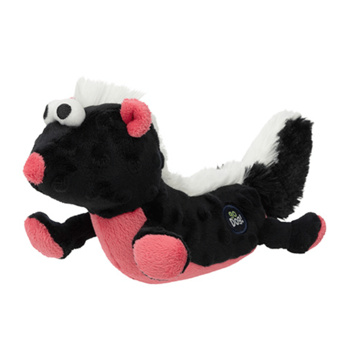 GoDog peluche Jouet pour chien goDog Urban Wildlife Stella Skunk – Moyen Peluche Moufette goDog Urban Wildlife pour Chien | Sherbrooke Canin