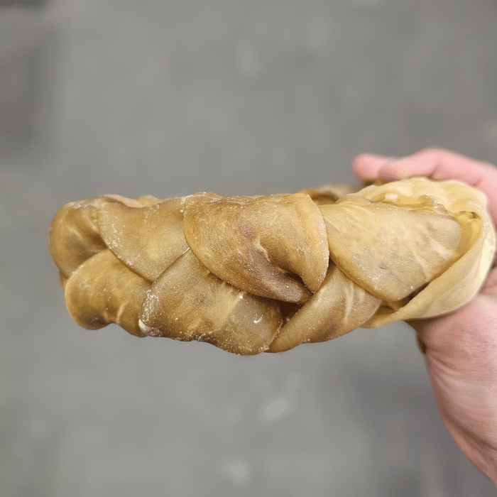 Nature's Own Gâteries Beigne Anneau tressé de joue de boeuf Beigne Anneau tressé de joue de boeuf