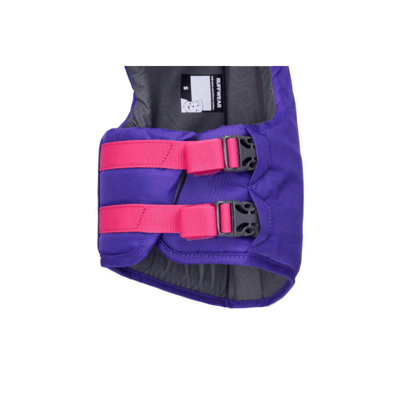 Ruffwear Float Coat life jacket - Purple Lily - buckle close-up